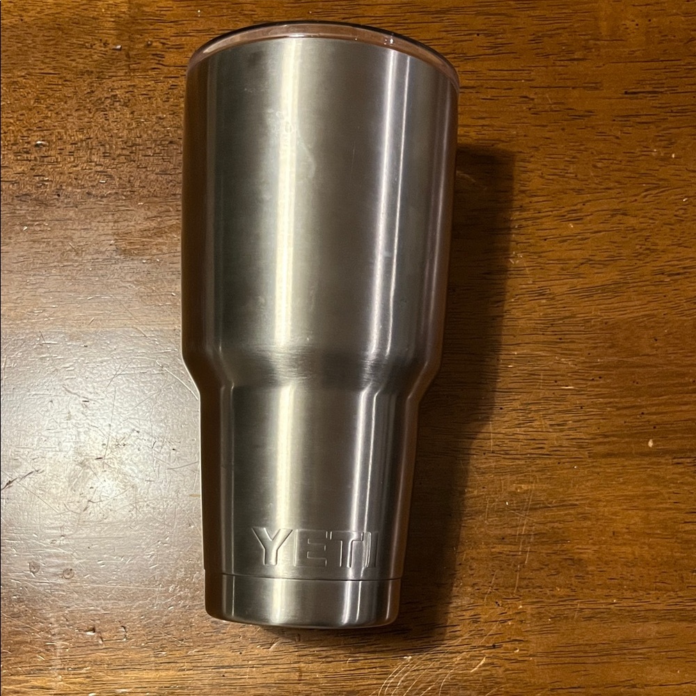 YETI Silver Stainless Steel 30 oz. Tumbler